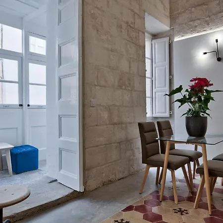 Zoe 2 By Vallettastay * فاليتا